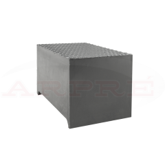 Nostotallan kumiyleismalli puuytimellä, jossa yläpinnalla kitkapintaa lisäävä nystyräkuvio ja sileät sivut.